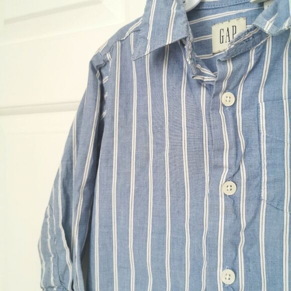 2/$20 Gap Striped button down t-shirt size 2-3 years - Picture 2 of 5